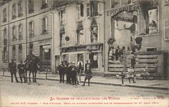 CPA Militaria La Guerre de 1914 1915 Dans Les Vosgues Saint Die Rue D'Alsace Serie de Maisons incend