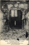CPA Militaria Reims La Cathedrale Partie gauche façade apres le bombardement 