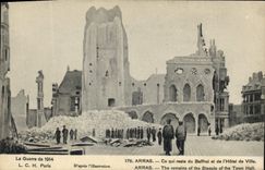 CPA Militaria La Guerre de 1914 LCH Paris Arras Ce qui reste du Beffroi et de l'Hotel de Ville 