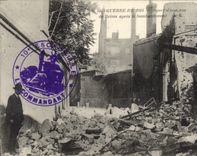 CPA Militaria Guerre de 1914 Aspect d'une rue de Reims apres le bombardement 