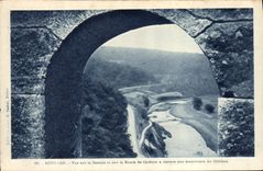 CPA Bouillon Vue sur la Semois et sur la Route de Corhion a travers une meurtriere du Chateau 
