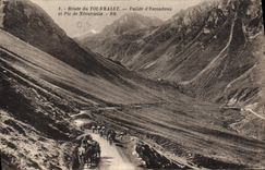 CPA Route du Tourmalet Vallee d'Escoubous et Pie de Neouvielle 