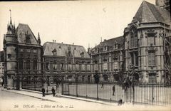 CPA Douai L'Hotel de Ville 
