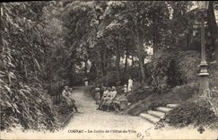 CPA Cognac Le Jardin de l'Hotel de Ville 