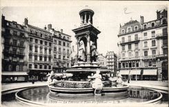 CPA Lyon La Fontaine et Place des Jacobins 