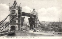 CPA London EC The Tower Bridge Looking North West 