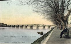 CPA Gien Loiret Bords de la Loire 