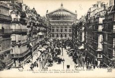 CPA Paris L'Avenue de l'Opera vue prise de l'Hotel du Louvre Opera Avenue view taken from Louvre Hot