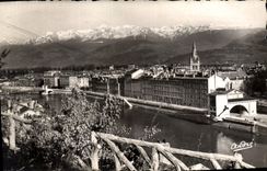 CPA Grenoble Vue generale et la Chaine des Alpes 