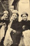 CPA Folklore Brodeuses sur Tulle 