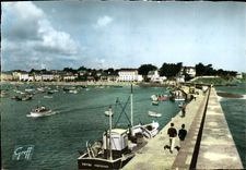 CPM En Bretagne St Quay Portrieux Cotes du Nord Le Port 
