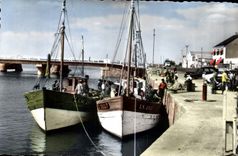 CPM Saint Gilles Sur Vie Vendee Le Port et le nouveau Port Bateaux