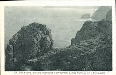 CPA Bretagne Environs de Sables d'or les pins Le Cap Frehel au loin la Fort Lalatte