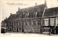 CPA Mont Cassel Tiandshuys ou Hotel de la Noble Cour Mairie Tramway