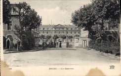 CPA Bourg Les Casernes Militaria