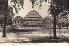 CPA vichy Le Casino vu du Parc