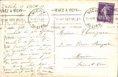 CPA vichy Le Casino vu du Parc