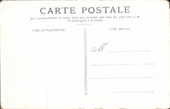 CPA Paris La Cour du Carrours