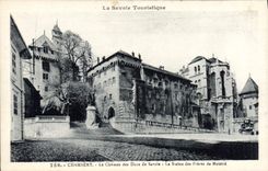 CPA Chambery Le Chateau des Ducs de Savoie La Statue des Freres de Maistre