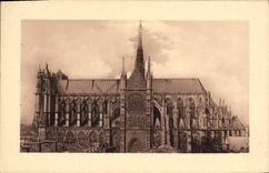 CPA Amiens Façade Sud de la Cathedrale