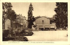 CPA Contrexeville Cour de l'Etablissement hydromineral 