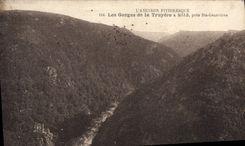 CPA L'Aveyron Pittoresque Les Gorges de la Truyere a Mels pres St Genevieve 