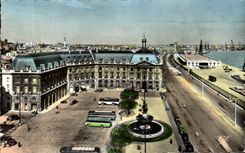 CPM Bordeaux Panorama vers la Place de la Bourse et les Quais 