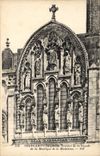 CPA Vezelay la grande Verriere de la facade de la Basilique de la Madeleine 