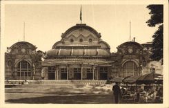 CPA Vichy Allier Facade du Grand casino 