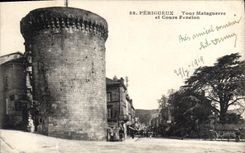 CPA Perigueux Tour Mataguerre et Cours Fenelon 