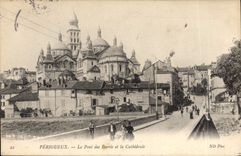 CPA Perigueux Le Pont des Barris et la Cathedrale 