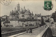 CPA Perigueux le Pont des Barris et la Cathedrale 