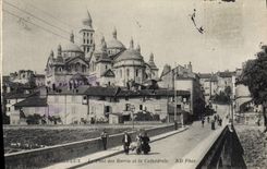 CPA Perigueux Le Pont des Barris et la Cathedrale 