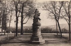 CPA Perigueux Monument anx Morts 