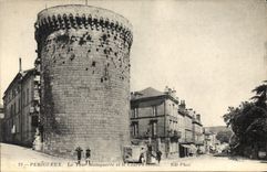 CPA Perigueux La Tour Mataguerre et le Cours Feneton 