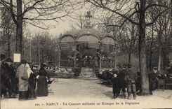 CPA Nancy Un Concert militaire au Kiosque de la Pepiniere Militaria