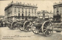 CPA Aout 1914 Canons pris aux Allemands exposes Place Stanislas a Nancy Militaria