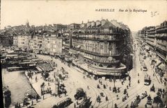 CPA Marseille rue de la republique Tramways Bateaux