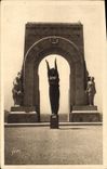 CPA Marseille Le Monument aux Heros de L'Armee d'Orient et des Terres lointaines 