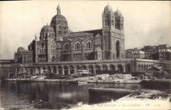 CPA Marseille La Cathedrale 