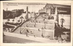 CPA Marseille Escalier monumental de la gare St Charles 