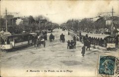 CPA Marseille le Prado vu de la Plage Tramways