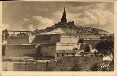 CPA Marseille Bouches du Rhone la Basilique N D de la Garde vue du Pharo 