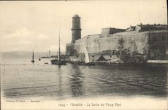 CPA Marseille la sortie du Vieux Port 