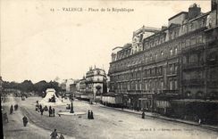 CPA Valence Place de la Republique 