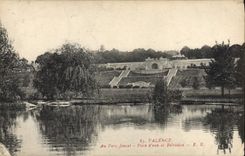 CPA Valence Au parc Jouvet piece d'eau et belvedere 