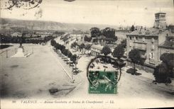 CPA Valence Avenue gambetta et statue de Championnet 