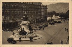 CPA Valence Statue d'Emile Augier Place de la Republique et l'Hotel de la Croix d'Or 
