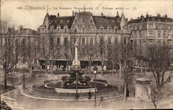 CPA Valence la fontaine Monumentale 
