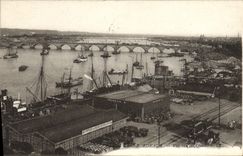 CPA Bordeaux Vue sur les Quais Bateaux